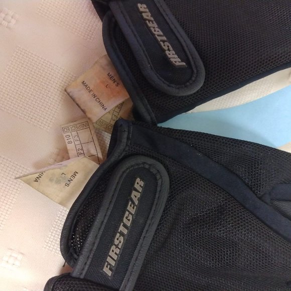 First Gear Gloves - Picture 3 of 4